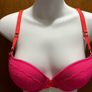 Victoria’s Secret very sexy padded Demi